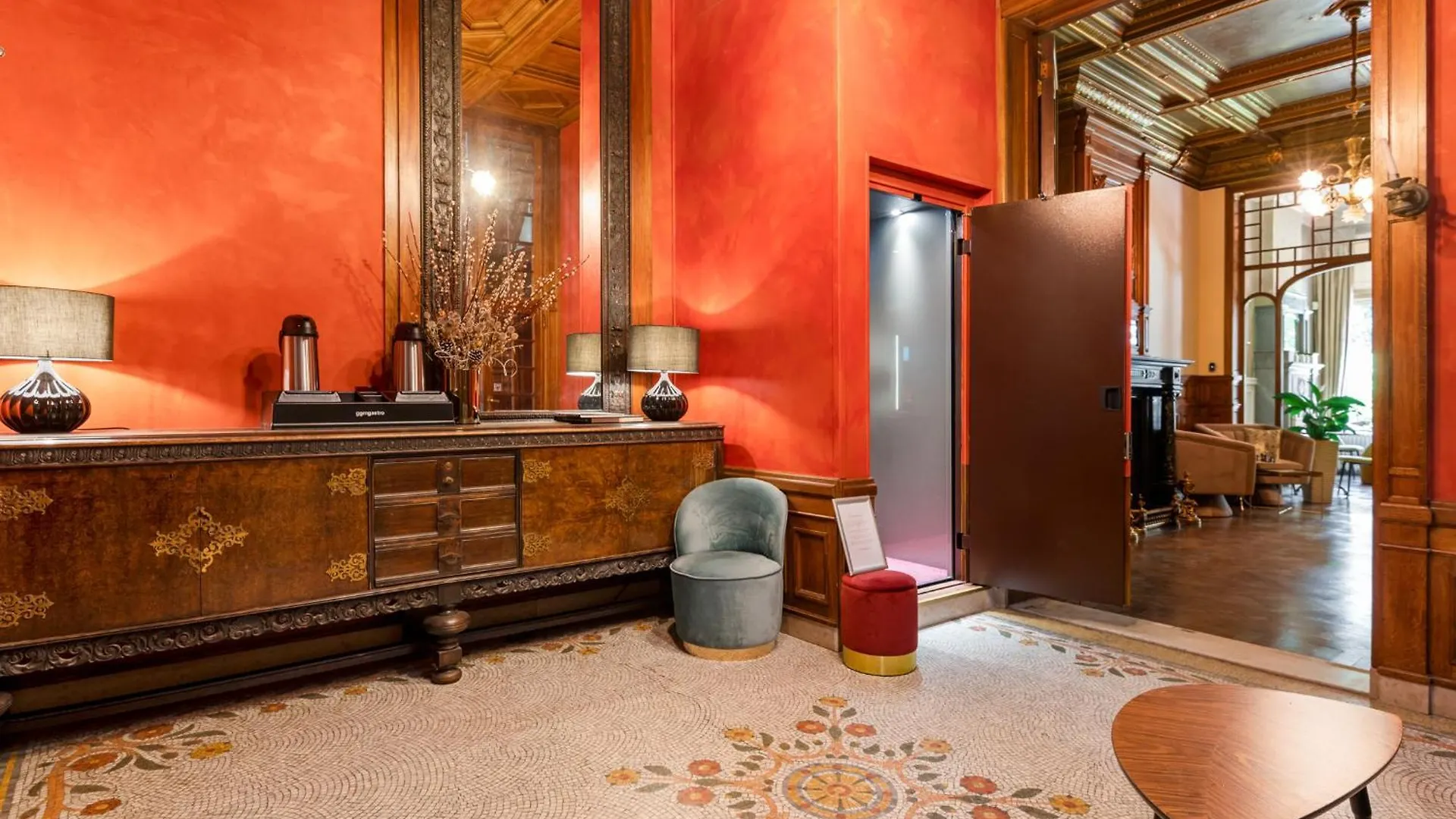 B&B Baron Osy Suite Second Street Antwerp Belgium